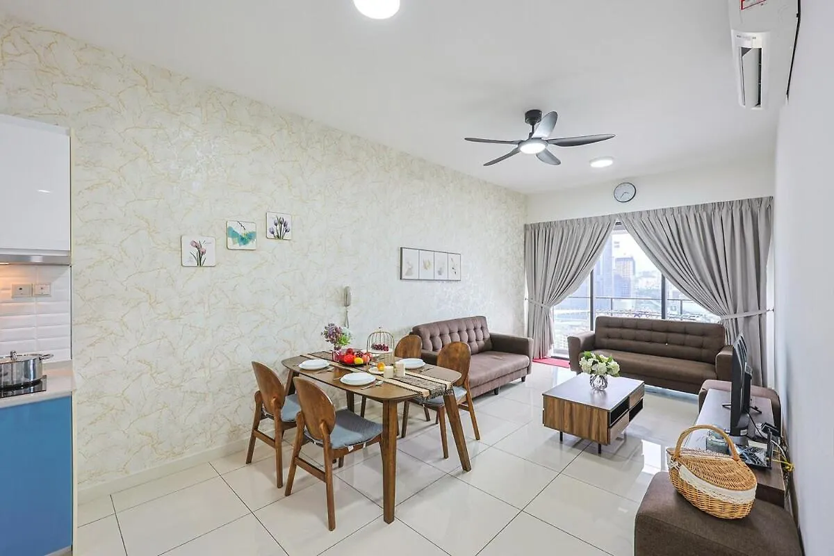 Continew Trx Corner With Dual Balconies & 2 Bedrooms Kuala Lumpur Malaysia