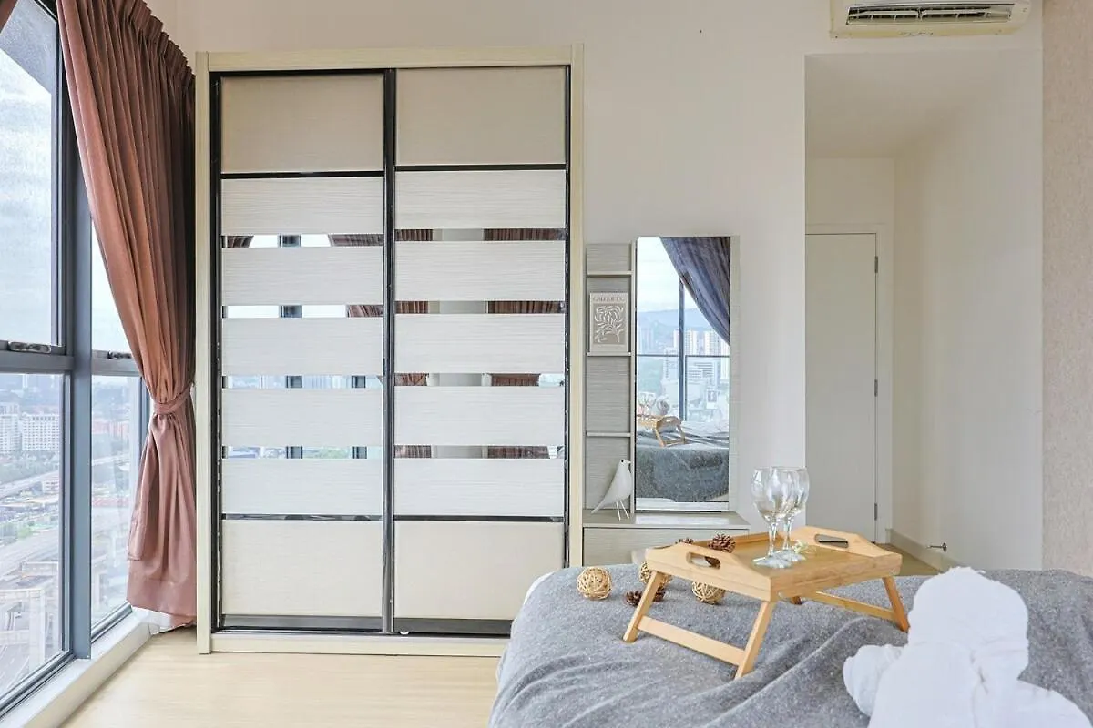 Continew Trx Corner With Dual Balconies & 2 Bedrooms Kuala Lumpur 0*,