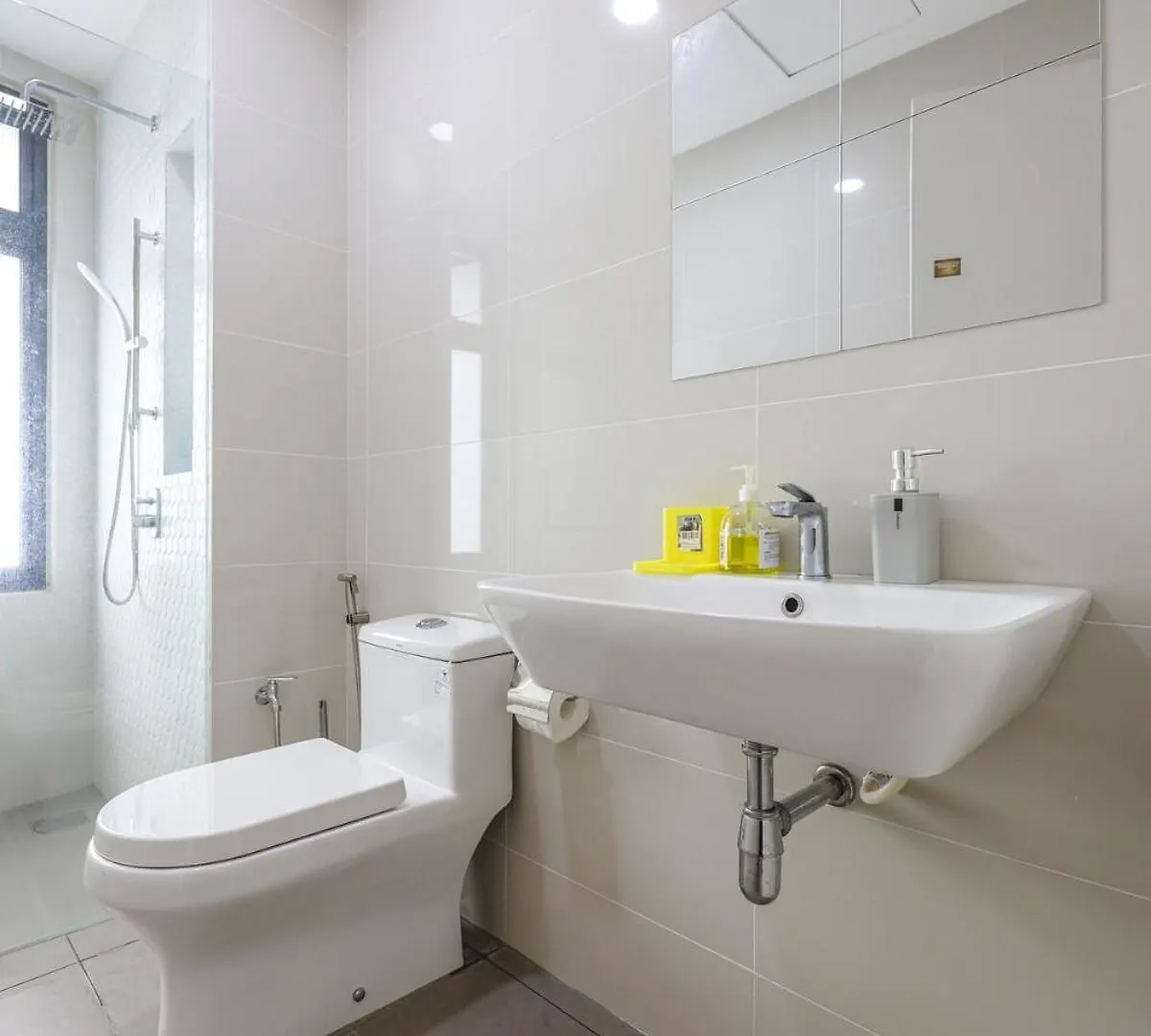Continew Trx Corner With Dual Balconies & 2 Bedrooms Kuala Lumpur