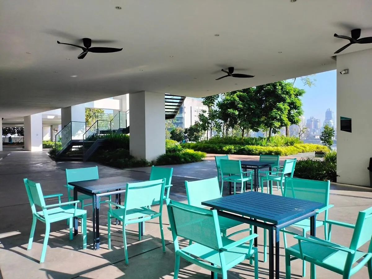 Continew Trx Corner With Dual Balconies & 2 Bedrooms Kuala Lumpur 0*,