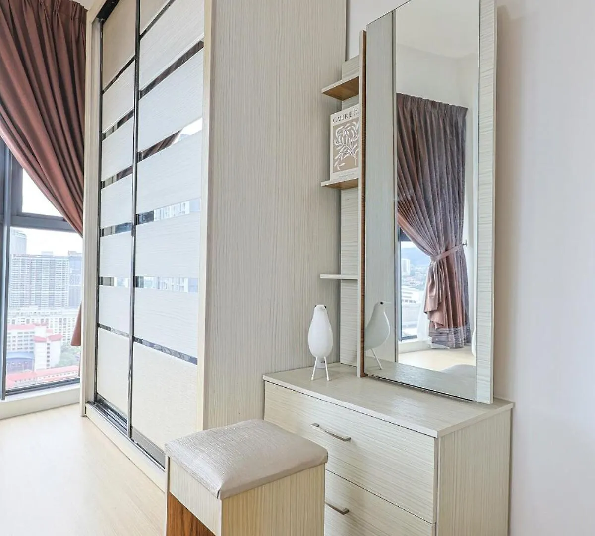 Continew Trx Corner With Dual Balconies & 2 Bedrooms Kuala Lumpur